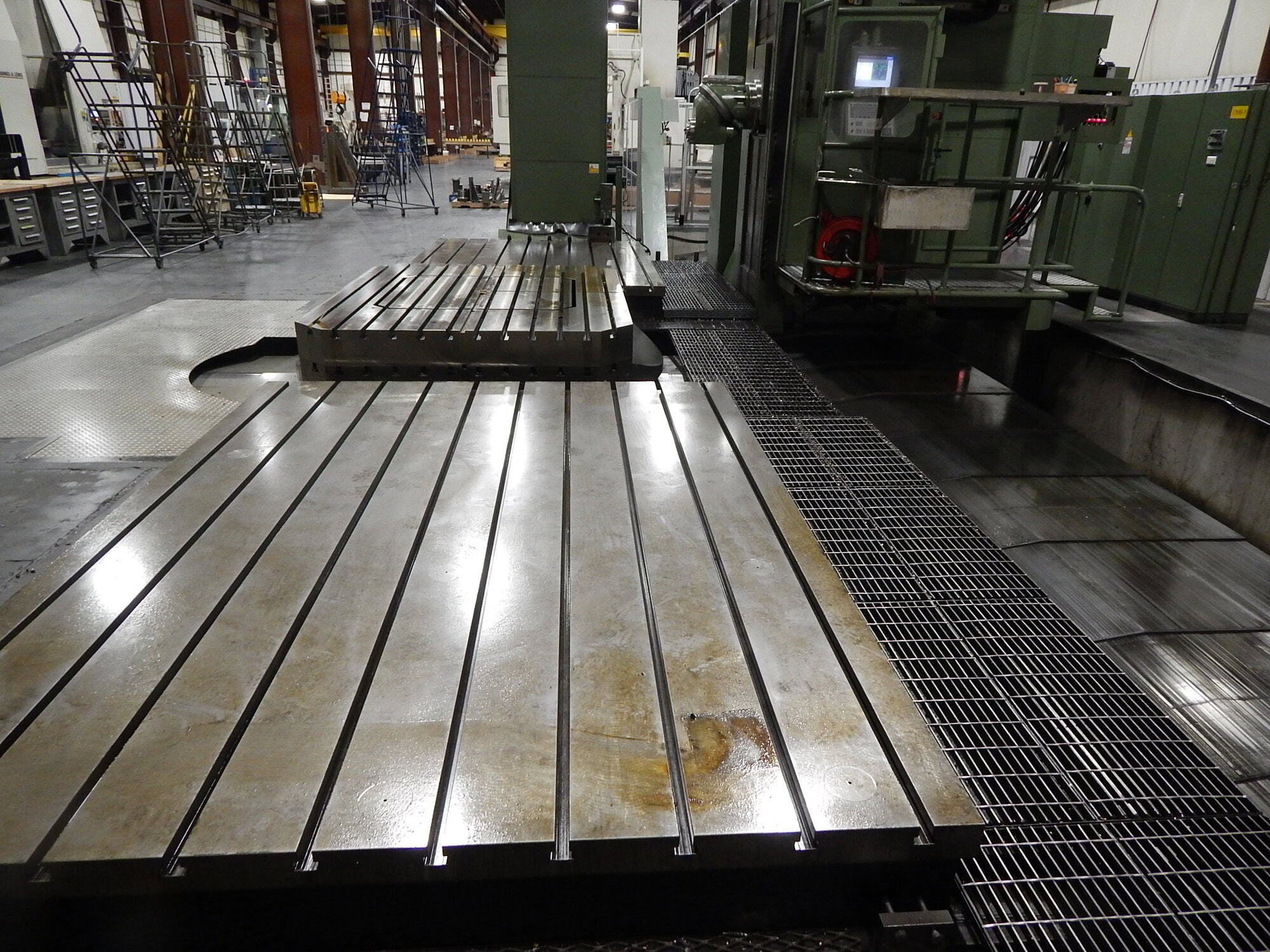 Parpas ML-120 CNC Floor Type Boring Mill, 2007 - 7 Axis, 5" Spindle, Universal Head, 90 Degree Head, Under Power - Image 4