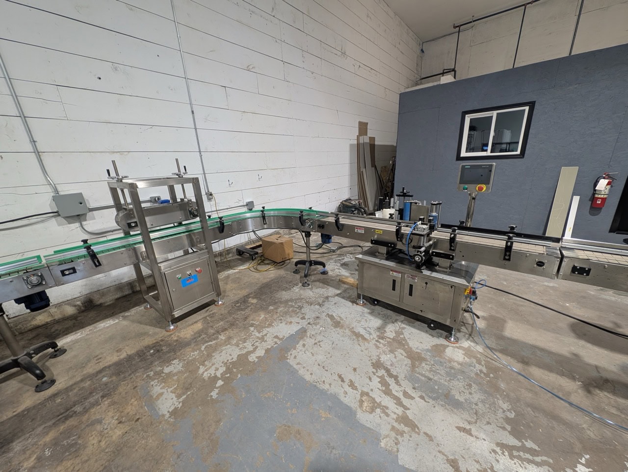 Liquid Filling Line with Automatic 4 Nozzle Servo Gear Pump Filler, Lid Presser, Labeler, Turntables, and Conveyors, 2024 - Image 2