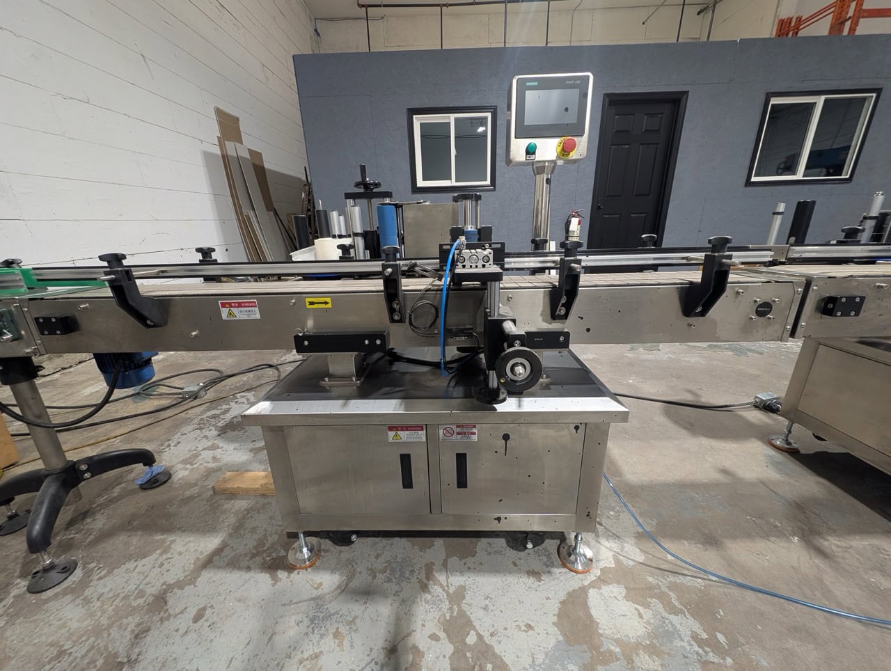 Liquid Filling Line with Automatic 4 Nozzle Servo Gear Pump Filler, Lid Presser, Labeler, Turntables, and Conveyors, 2024 - Image 9