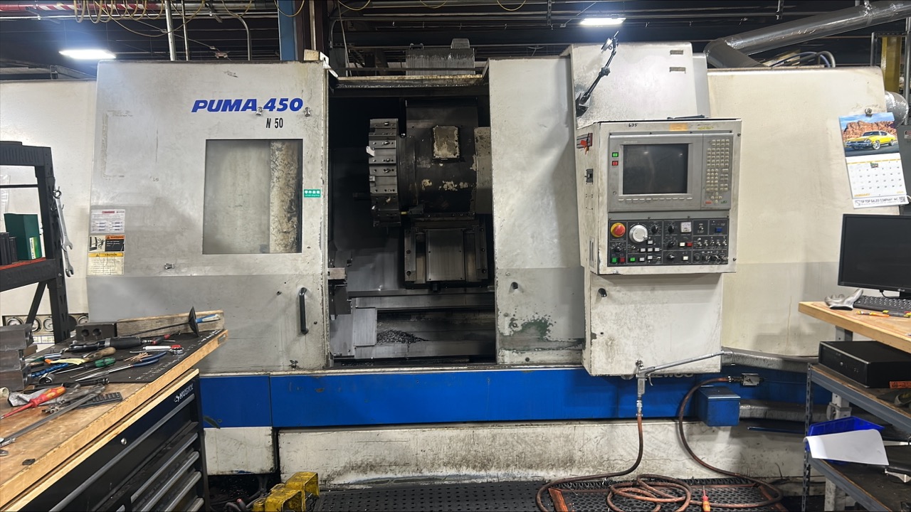 Doosan Puma 450 CNC Lathe, 1997 - Chip Conveyor, 12 Station Turret