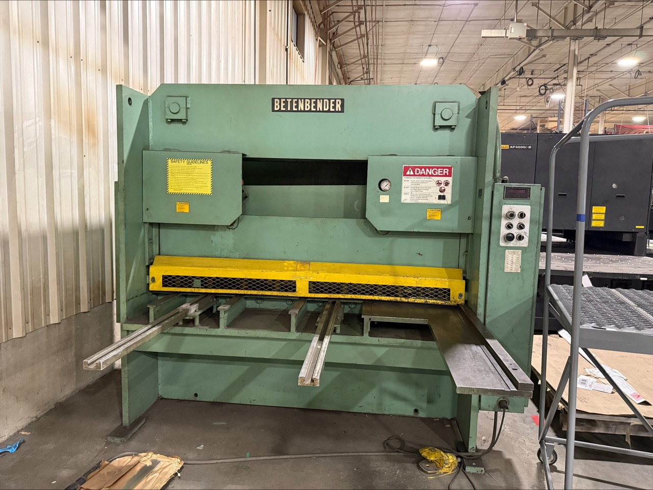 3/8" x 6' Betenbender Hydraulic Shear-Heavy Duty, Adjustable Blade Gap