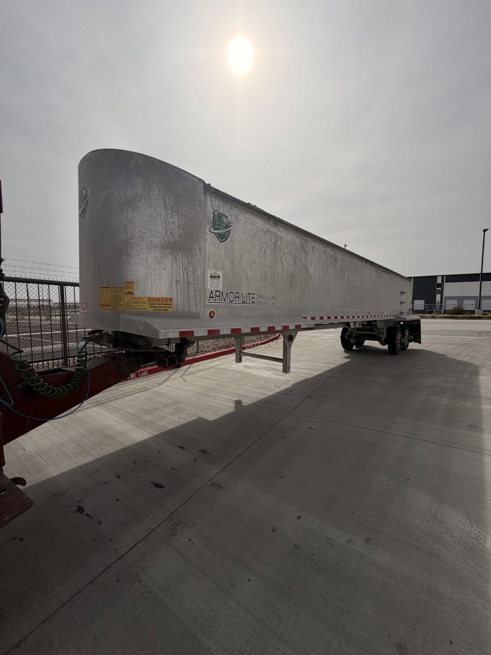 2024 Armor Lite 39' Aluminum End Dump Trailer – Frameless – Air Ride – High Lift Gate – Lightweight Spec