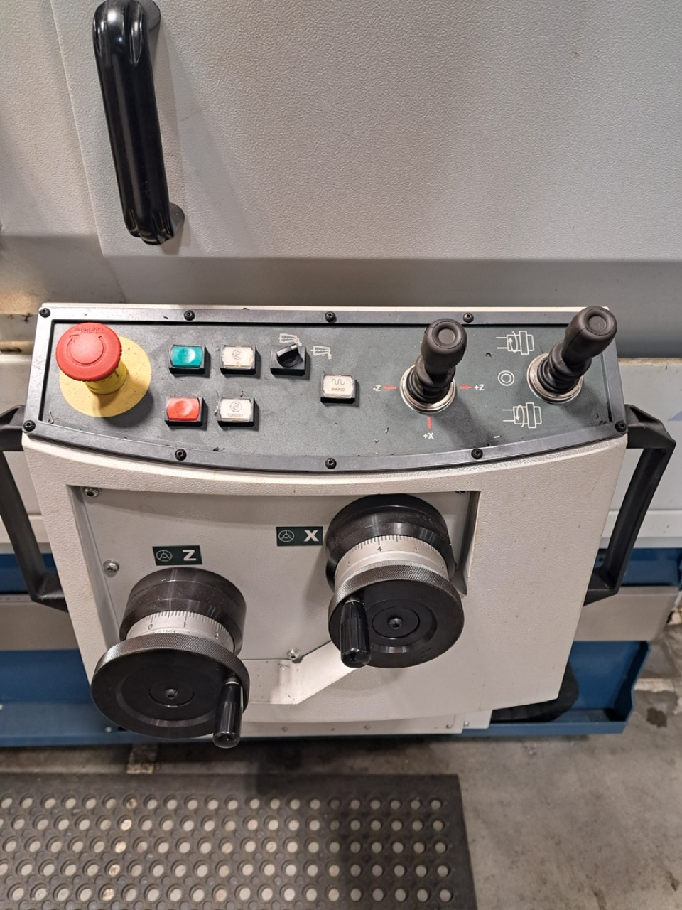 Romi C-420 Combination Manual & CNC Lathe, 2024 - 8" Chuck, Hand Wheels, Conversational Control - Image 5