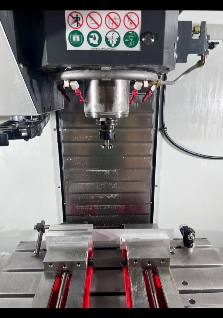 Haas VF-2 VMC, 2022 - WIPS, Rigid Tapping, 12k Spindle, Chip Auger - Image 2