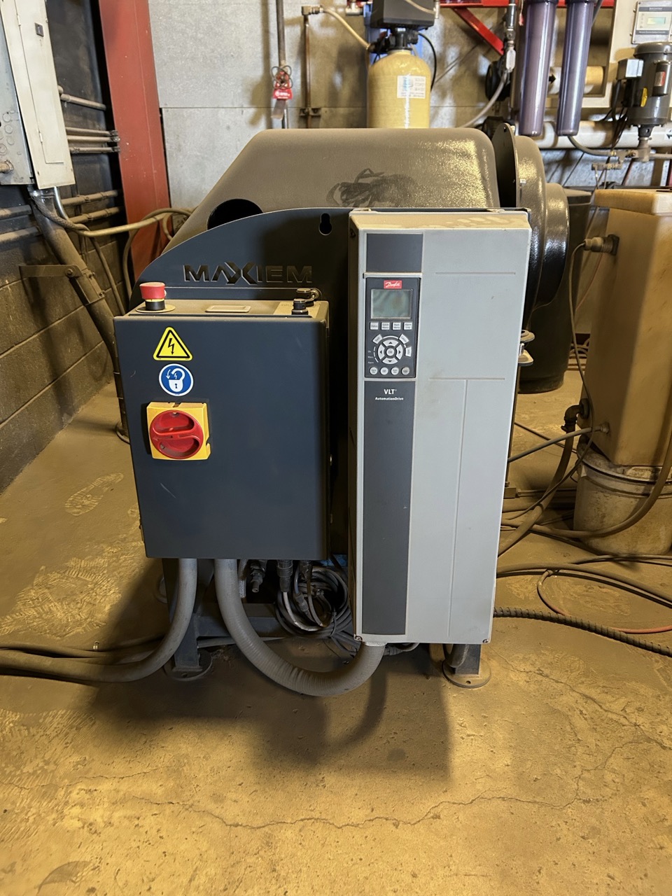 5' x 10' Omax Maxiem 1530 Waterjet, 2015 – 50,000 PSI, Chiller, RO System - Image 2