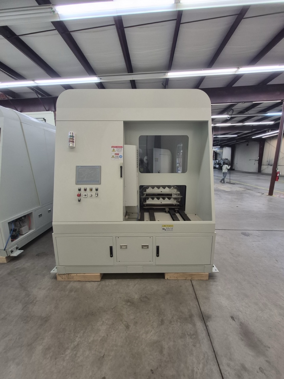 Kingstone Robotic Belt Grinder, 2022 - Dust Collector, FANUC Robot