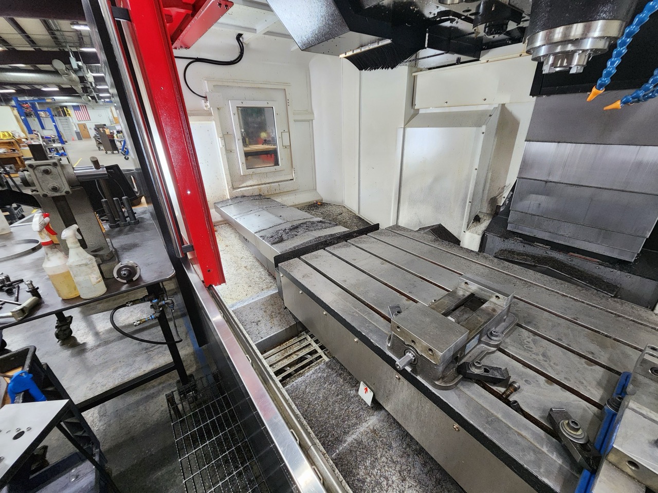 Smart SM2082-50 VMC, 2024 - 6K RPM Gear Driven Spindle, Box Ways, TSC, Chip Conveyor - Image 5