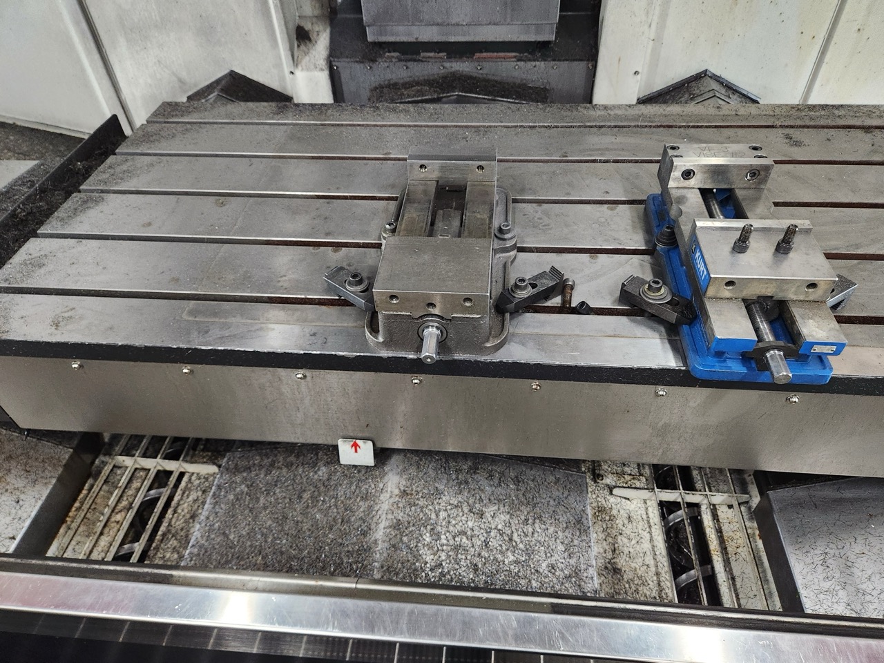 Smart SM2082-50 VMC, 2024 - 6K RPM Gear Driven Spindle, Box Ways, TSC, Chip Conveyor - Image 7