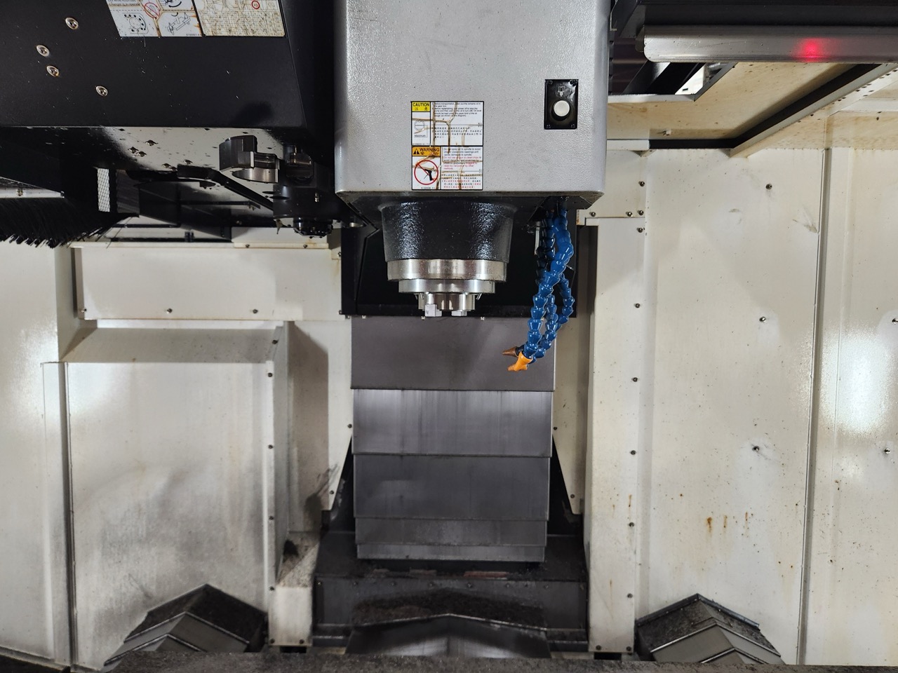 Smart SM2082-50 VMC, 2024 - 6K RPM Gear Driven Spindle, Box Ways, TSC, Chip Conveyor - Image 9