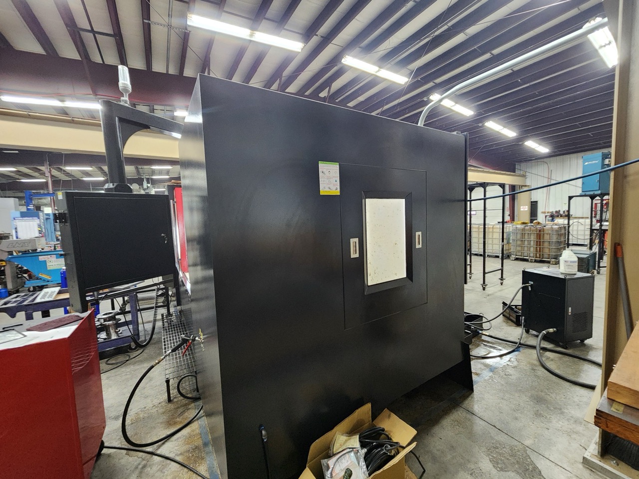 Smart SM2082-50 VMC, 2024 - 6K RPM Gear Driven Spindle, Box Ways, TSC, Chip Conveyor - Image 12