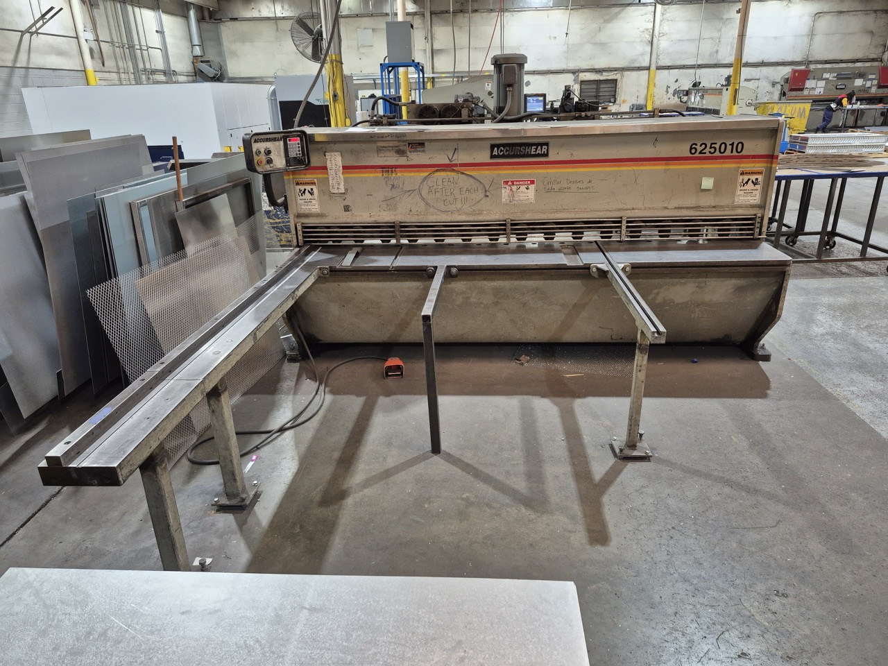 1/4” x 10’ Accurshear 625010 Hydraulic Shear, 1999 - Image 2