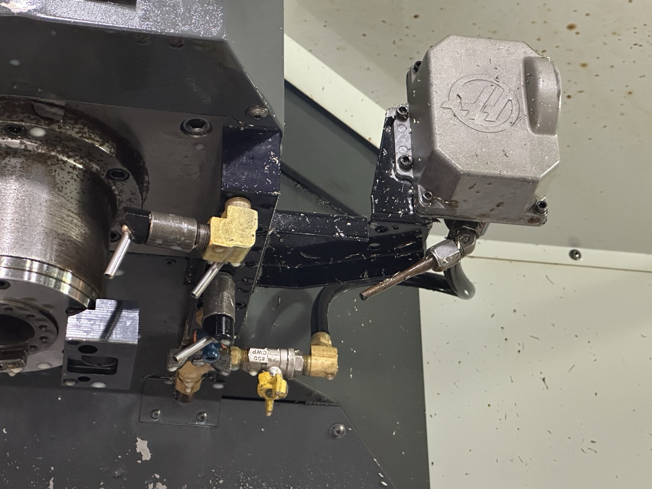 Haas VF-3 CNC VMC, 2011 - WIPS, 40 Station Side-Mount, High-Pressure Coolant - Image 25
