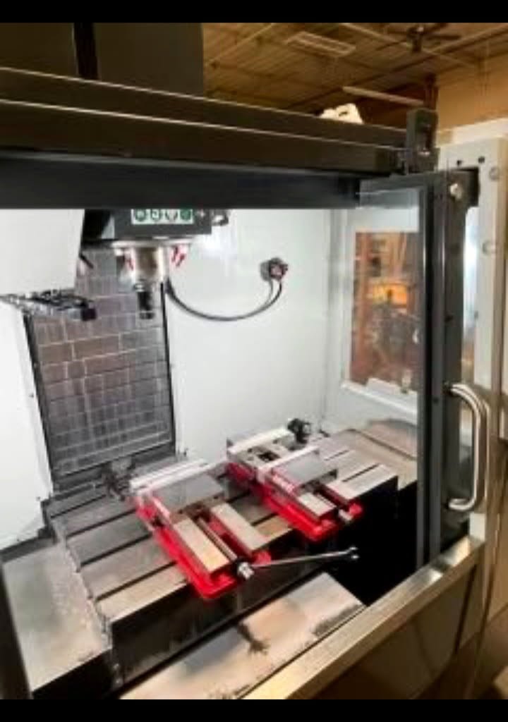 Haas VF-2 VMC, 2022 - WIPS, Rigid Tapping, 12k Spindle, Chip Auger - Image 3