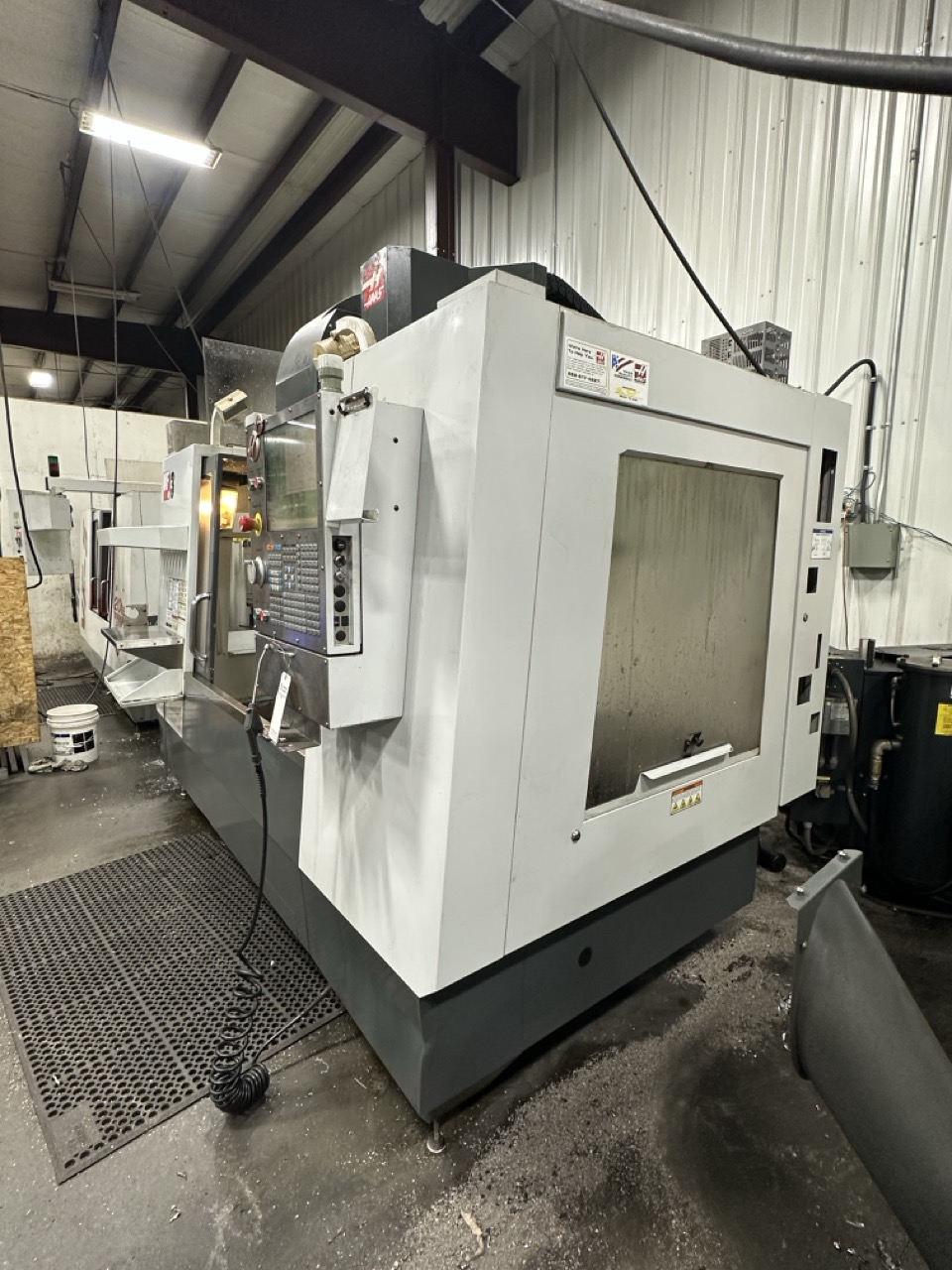 Haas VF-3 CNC VMC, 2011 - WIPS, 40 Station Side-Mount, High-Pressure Coolant - Image 4
