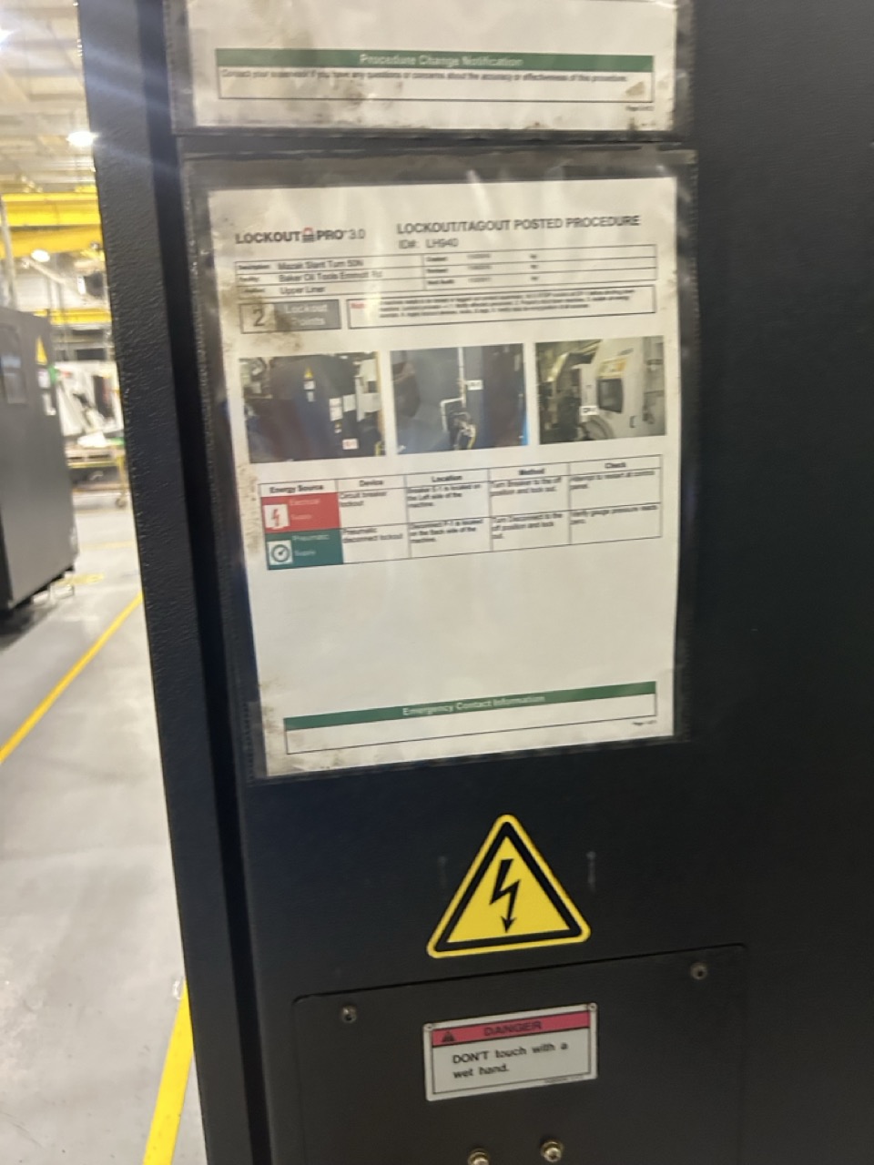 Mazak Slant Turn 50NR CNC Lathe, 2006 - 7.1" Bore, Chip Conveyor - Image 5