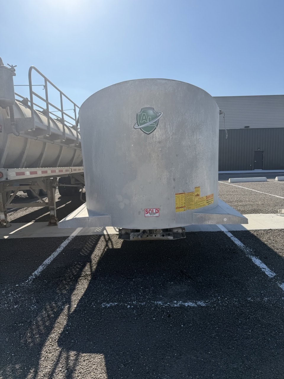 2024 Armor Lite 39' Aluminum End Dump Trailer – Frameless – Air Ride – High Lift Gate – Lightweight Spec - Image 6