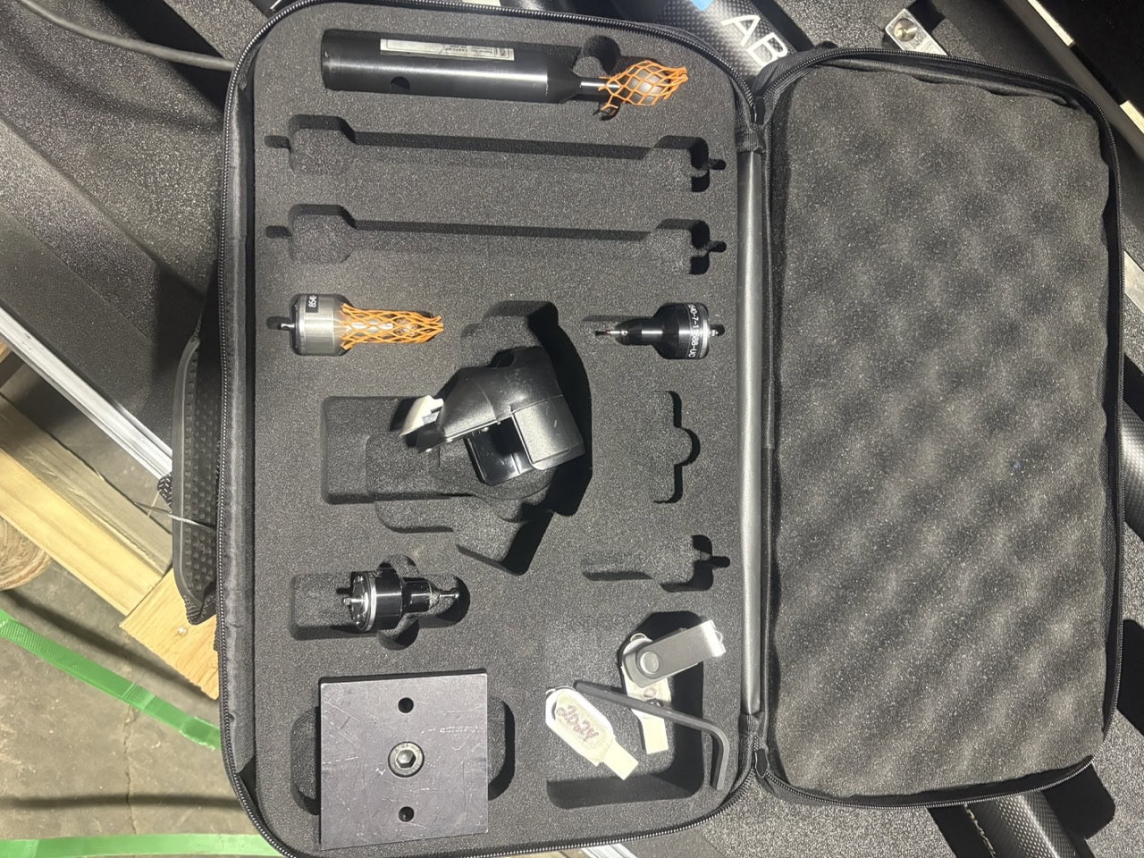 Hexagon Absolute Arm 8540, 2022 – 7-Axis Portable CMM Measurement Robot Arm (2) - Image 7