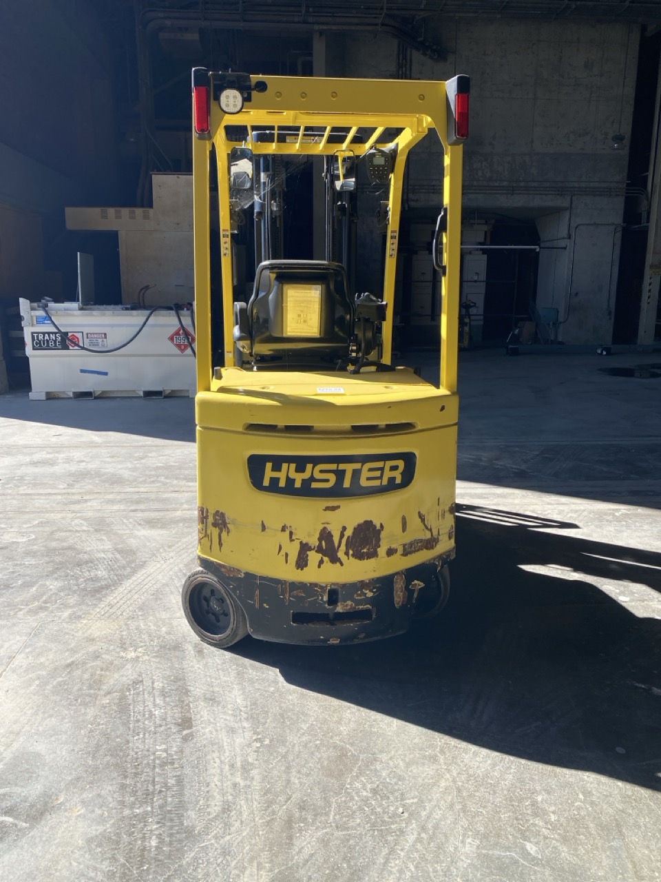 Hyster E70XN Electric Cushion Tire Forklift, 2021 - 7,000 lb Capacity, Sit-Down Rider (2) - Image 6