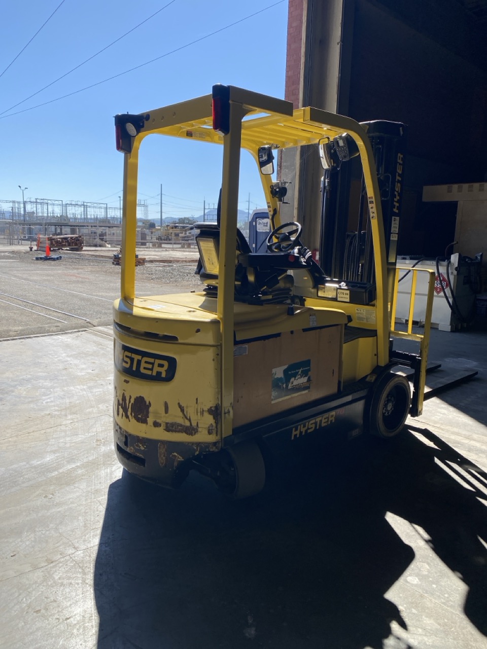 Hyster E70XN Electric Cushion Tire Forklift, 2021 - 7,000 lb Capacity, Sit-Down Rider (2) - Image 8