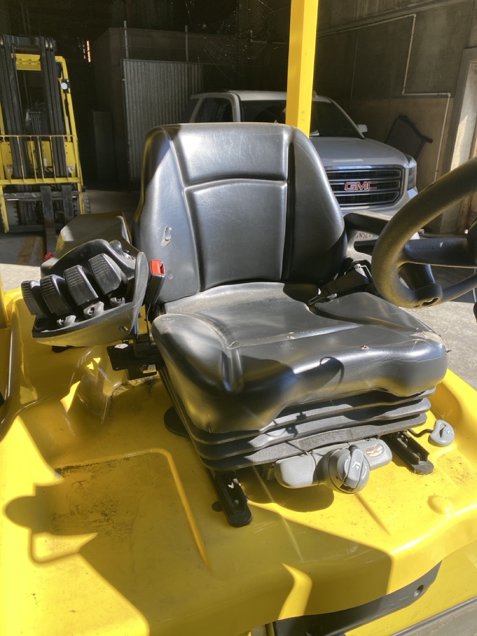 Hyster E70XN Electric Cushion Tire Forklift, 2021 - 7,000 lb Capacity, Sit-Down Rider (2) - Image 11