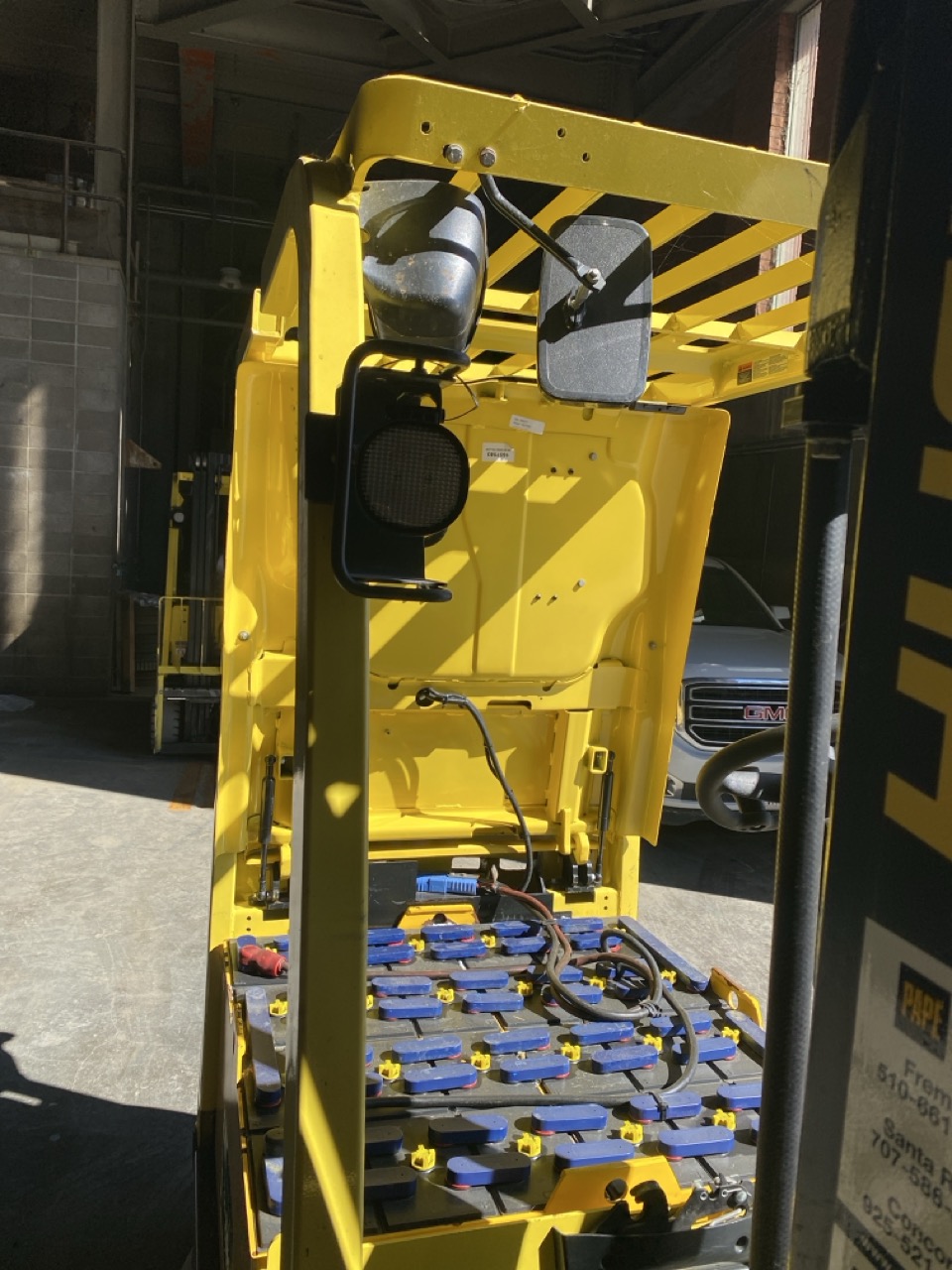 Hyster E70XN Electric Cushion Tire Forklift, 2021 - 7,000 lb Capacity, Sit-Down Rider (2) - Image 19