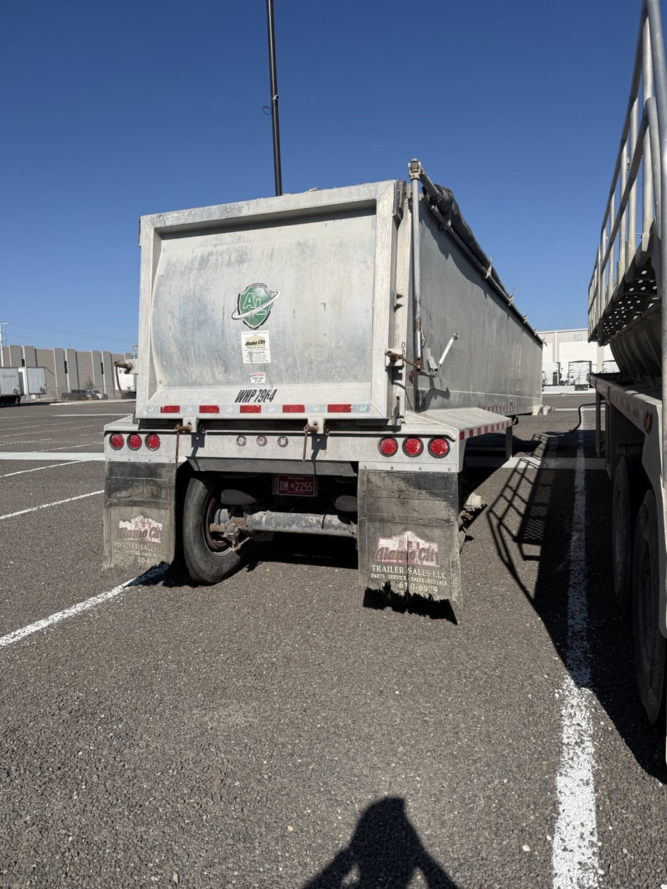 2024 Armor Lite 39' Aluminum End Dump Trailer – Frameless – Air Ride – High Lift Gate – Lightweight Spec - Image 11