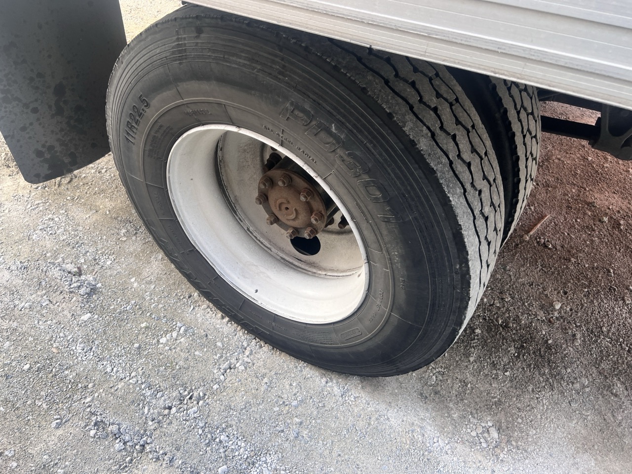 2020 Hino 268 Box Truck – 26' Dry Van, Cummins B6.7 Diesel, Allison Automatic, Air Brake, Liftgate - Image 13