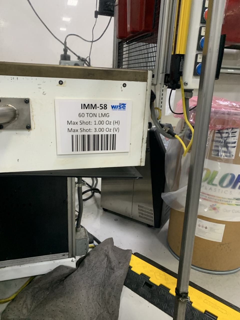 60 Ton LMG IMM-58 Two Shot Shuttle Table Injection Molding Machine, 2014 - Image 2