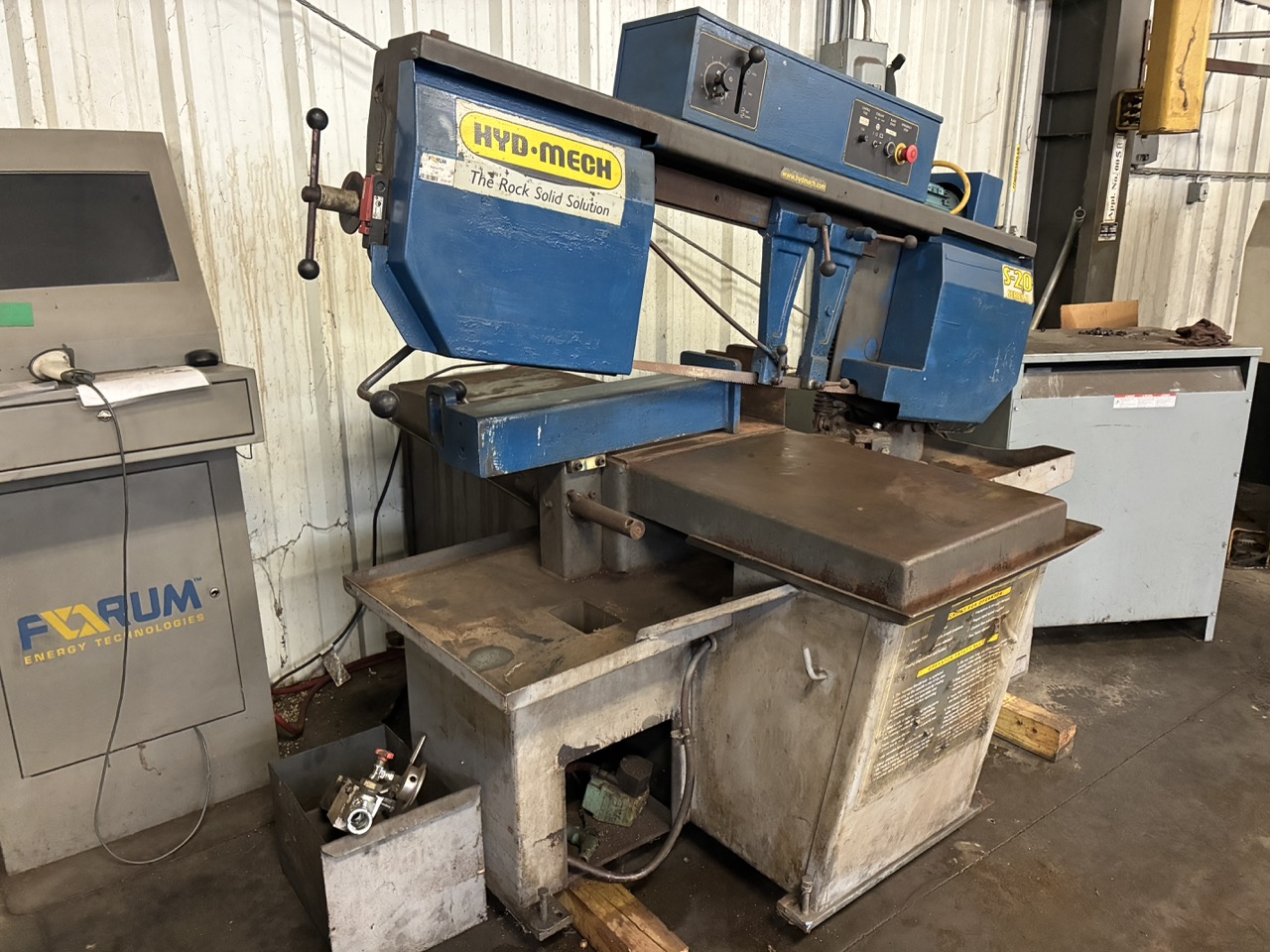 Hyd-Mech S-20 Series 2 Horizontal Band Saw and Ingersoll compressor - Image 2