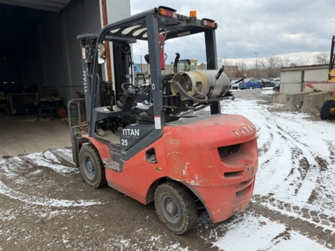 2022 Titan TG25S Forklift – 5,500 LB Capacity, Dual Fuel LPG/Gas, Pneumatic Tire, Side Shift, 3-Stage Mast - Image 2