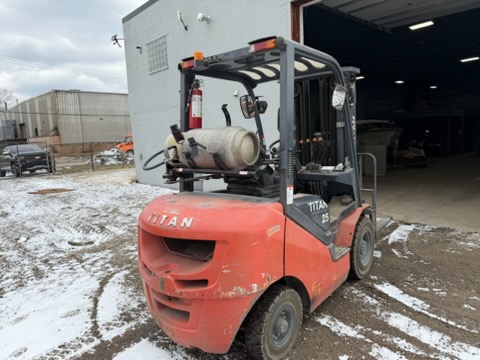 2022 Titan TG25S Forklift – 5,500 LB Capacity, Dual Fuel LPG/Gas, Pneumatic Tire, Side Shift, 3-Stage Mast - Image 3