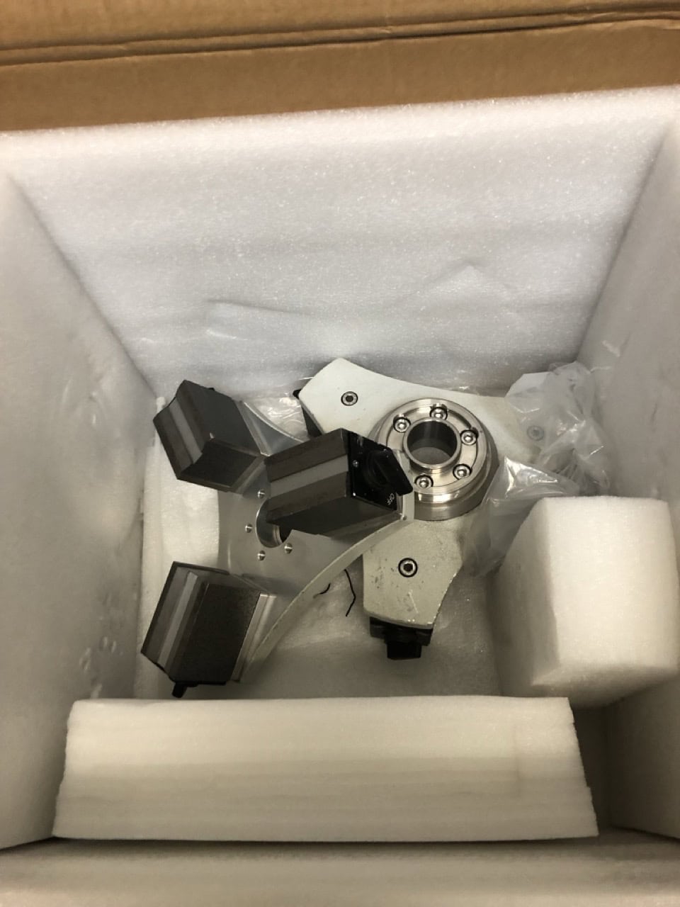 Hexagon Absolute Arm 8540, 2022 – 7-Axis Portable CMM Measurement Robot Arm (2) - Image 14