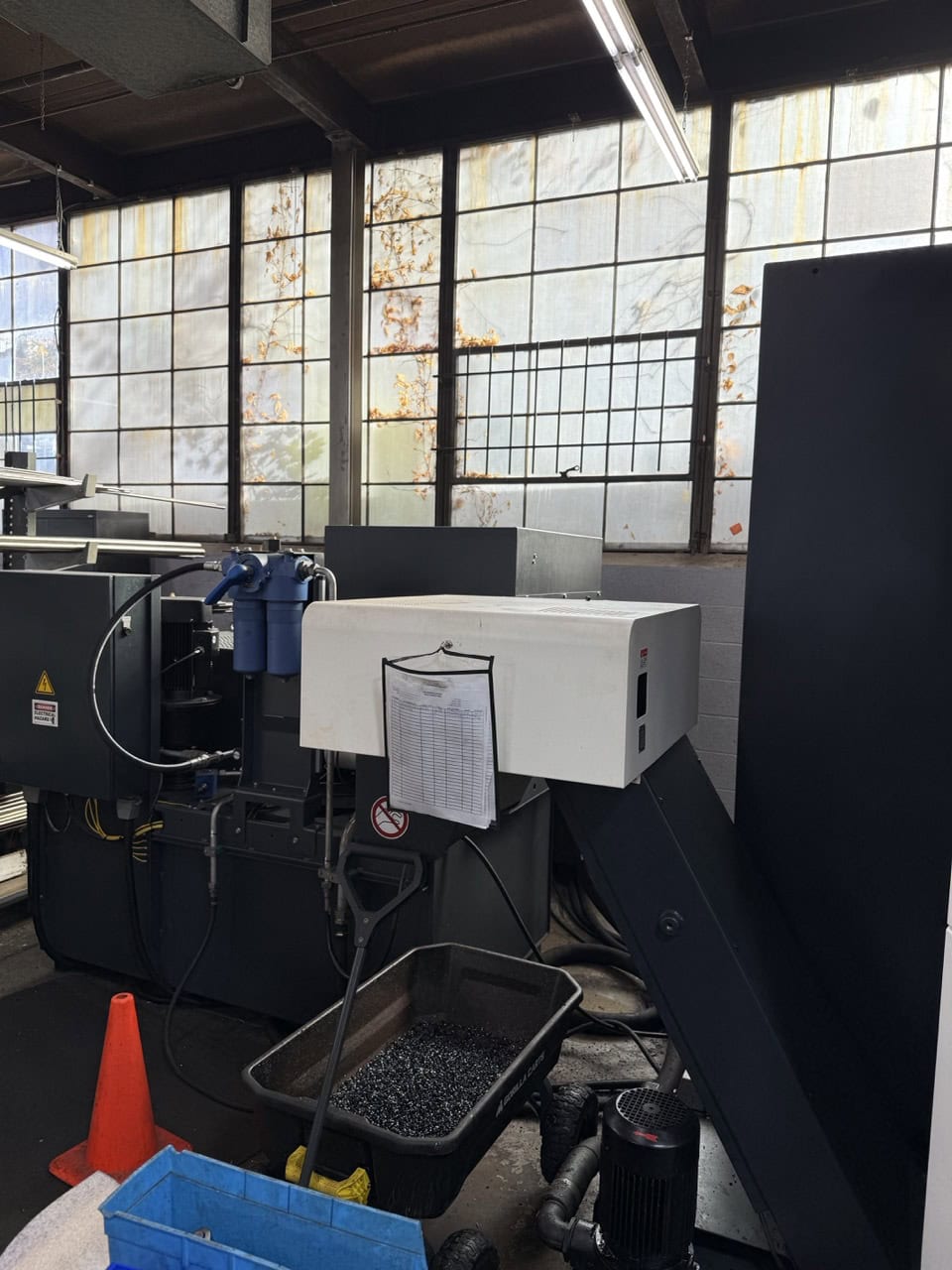 DMG Mori DMU 40 eVo Linear UMC, 2016 - Full 5 Axis, Through Spindle Coolant, Renishaw Probe, Siemens Control, Chip Conveyor - Image 8