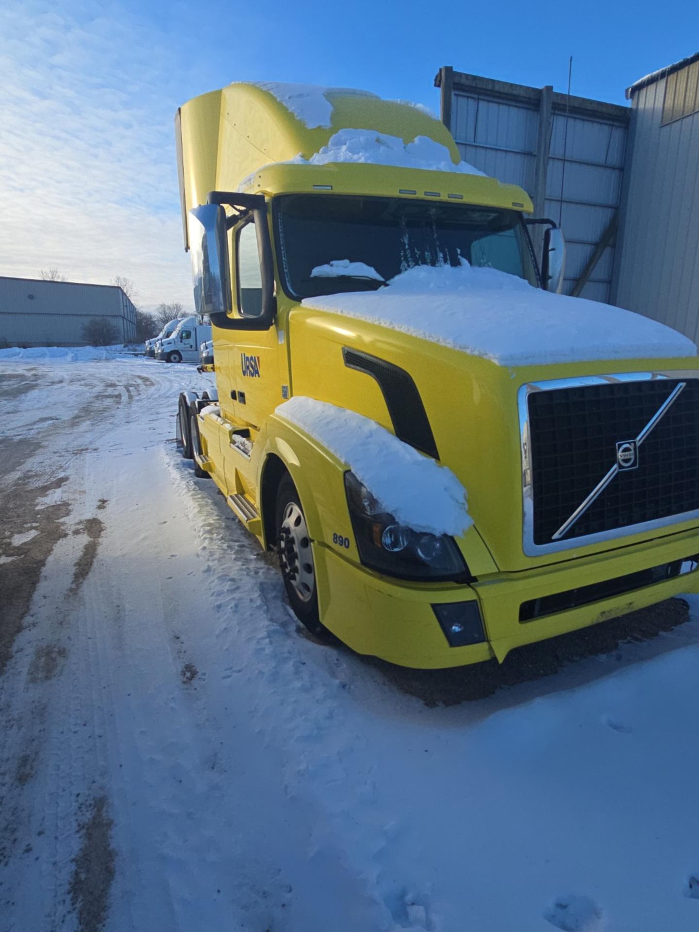 2016 Volvo VNL 760 Sleeper Semi Truck – Volvo D13 455HP, I-Shift 12-Speed Automatic, 77" High-Rise Sleeper, Tandem Axle Highway Tractor - Image 3