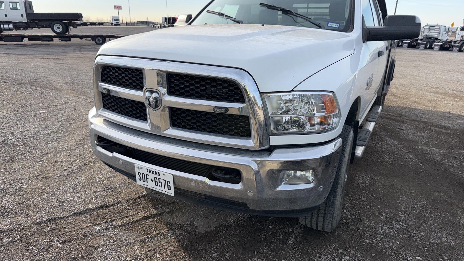 2018 Ram 2500 Crew Cab Utility Truck with Service Body – 4x4 Work Truck, Contractor Bed, Tool Compartments, Heavy-Duty Pickup - Image 2