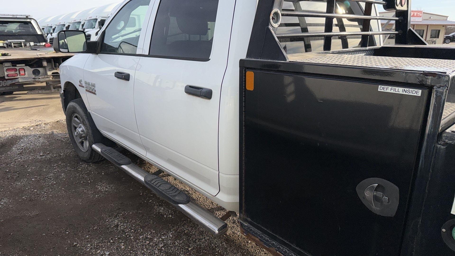2018 Ram 2500 Crew Cab Utility Truck with Service Body – 4x4 Work Truck, Contractor Bed, Tool Compartments, Heavy-Duty Pickup - Image 8