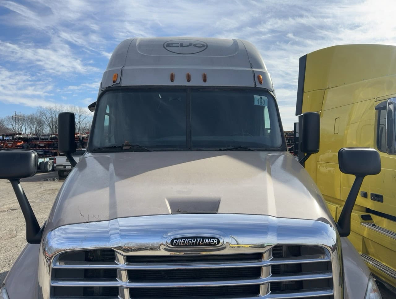 2015 Freightliner Cascadia Sleeper – Detroit DD15 455HP – Eaton 10 Speed – Tandem Axle Highway Tractor - Image 11