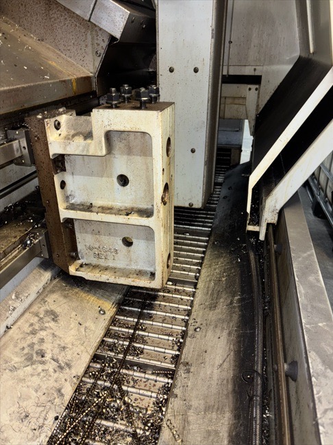 Haas SL-30L CNC Lathe, 2009 - Long Bed, Tailstock, Chip Auger, Steady Rest - Image 9