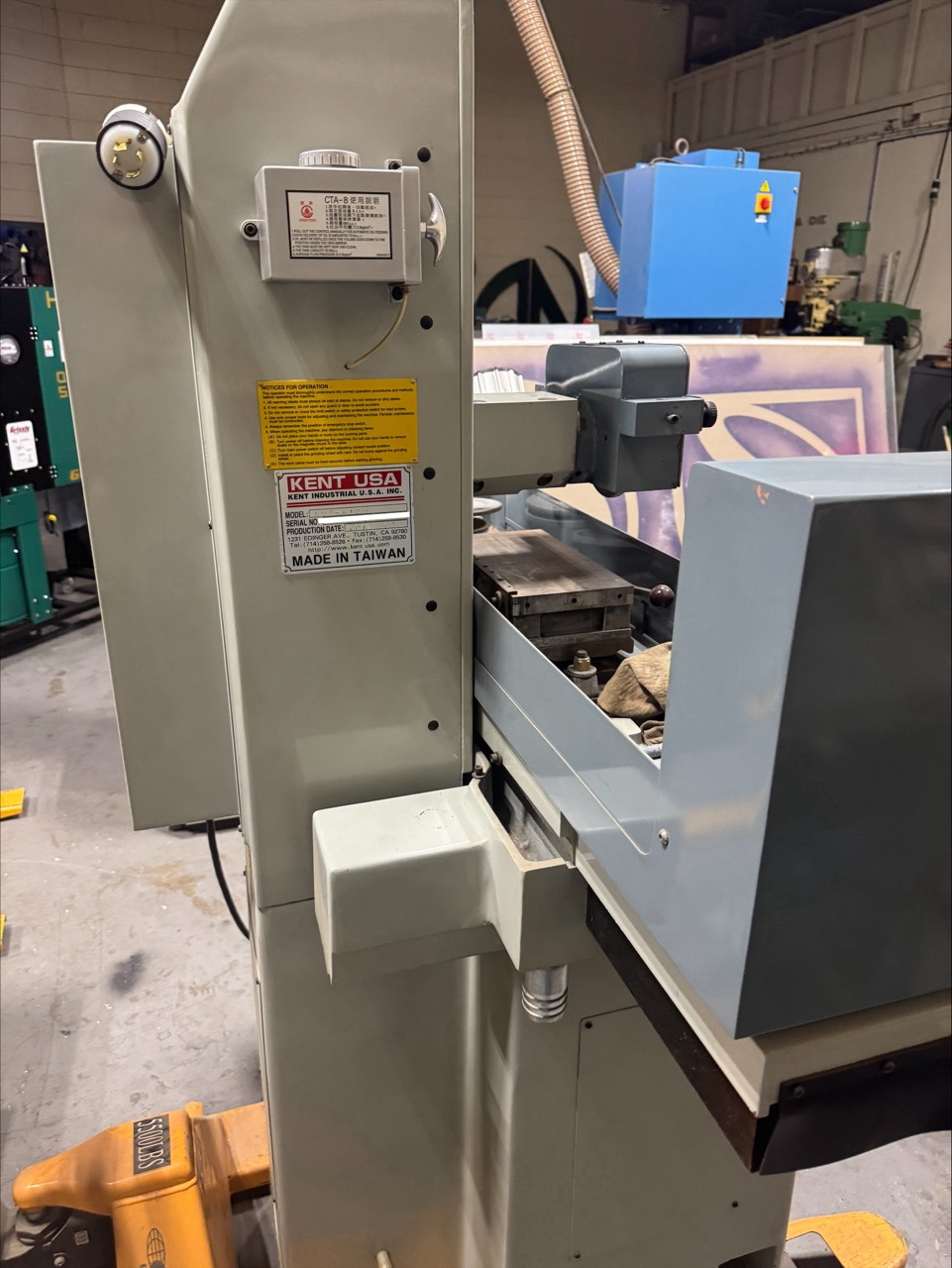 Kent CGS-618M Manual Hand‑Feed Surface Grinder, 2019 - 6" x 18" Working Table - Image 2