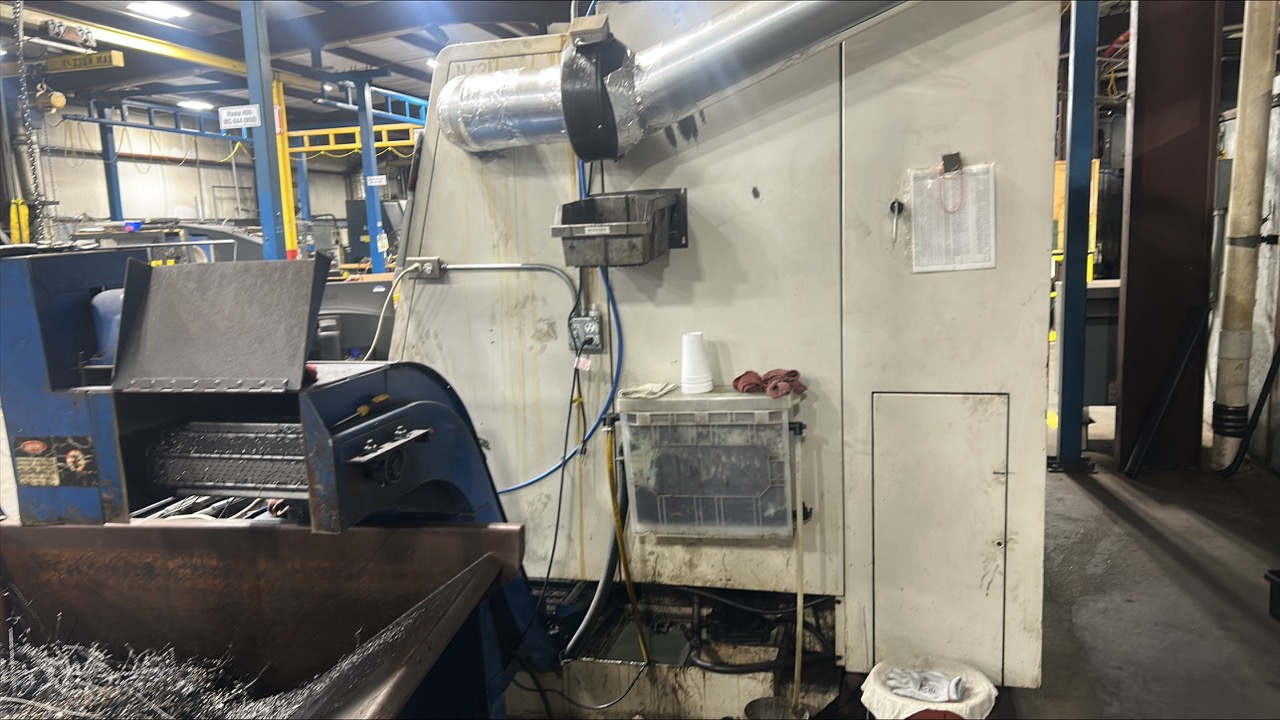Doosan Puma 450 CNC Lathe, 1997 - Chip Conveyor, 12 Station Turret - Image 4