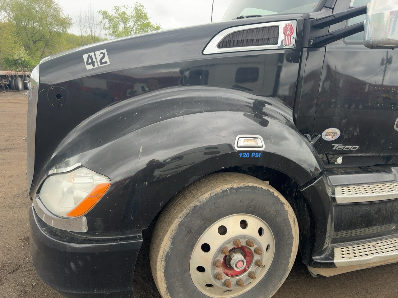 2020 Kenworth T680 76" Sleeper – PACCAR MX-13 455HP – Eaton 12-Speed Auto – Double Bunk - Image 16