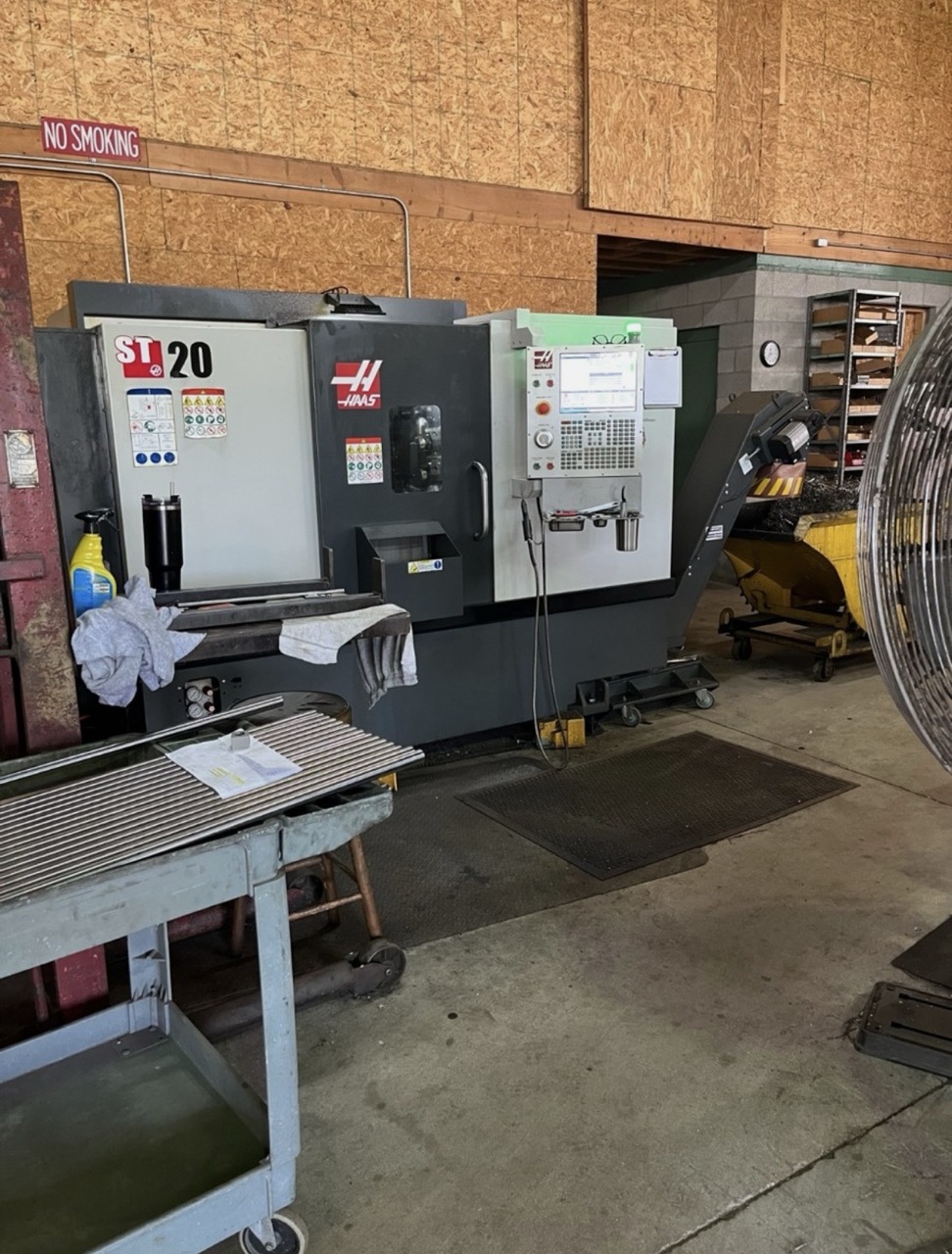 Haas ST-20 CNC Lathe, 2023 - Bar Feeder, Tool Presetter, Parts Catcher, Tailstock