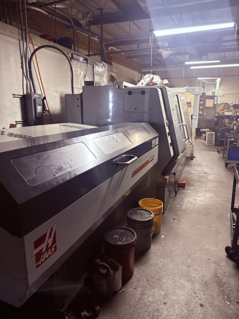 Haas SL-30 CNC Lathe, 2006 - Bar Feeder, Live Tooling