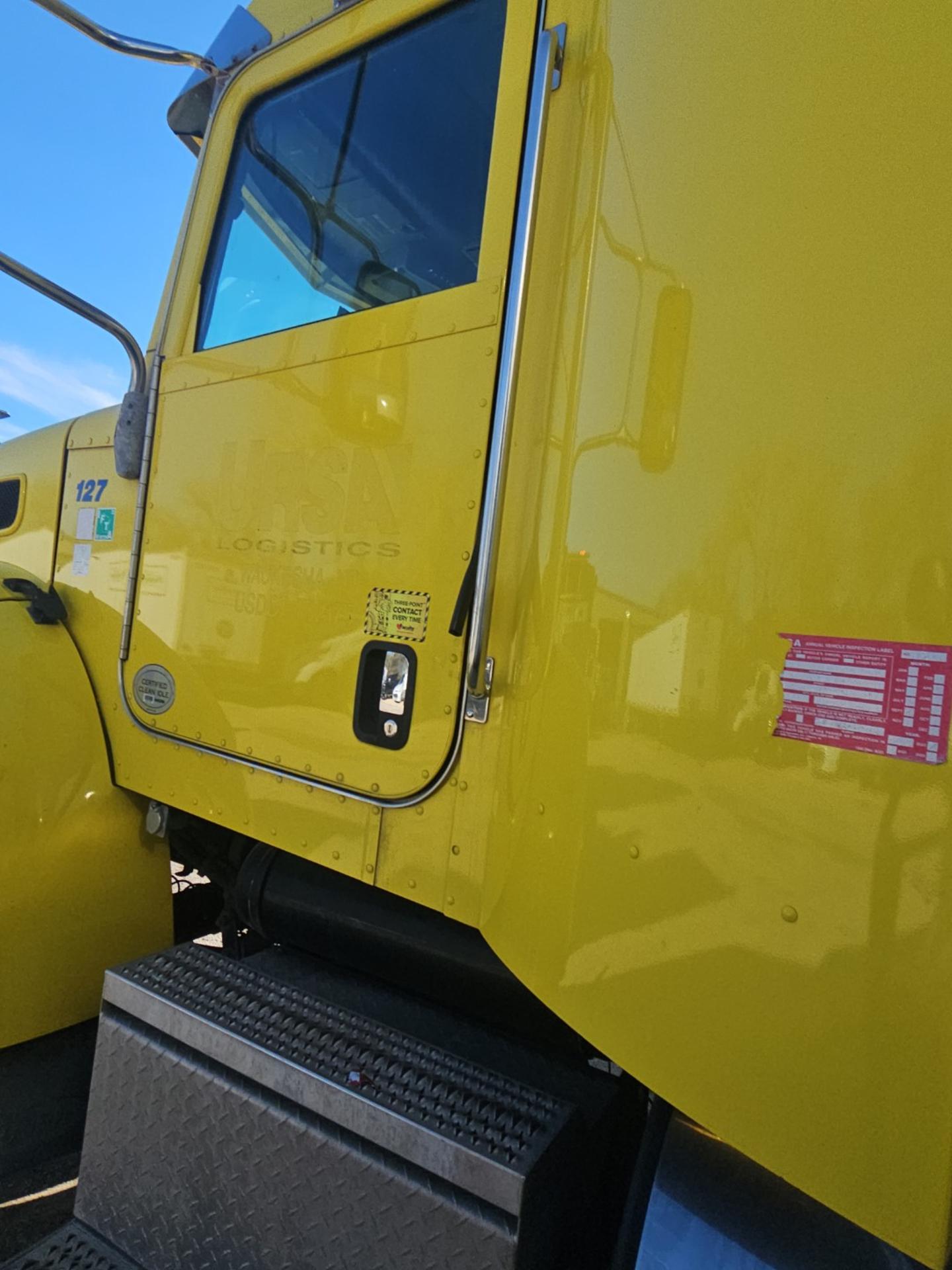 Peterbilt 337 Straight Truck, 2016 - Cummins/PACCAR Diesel, Allison Automatic, Medium-Duty Delivery Truck - Image 3