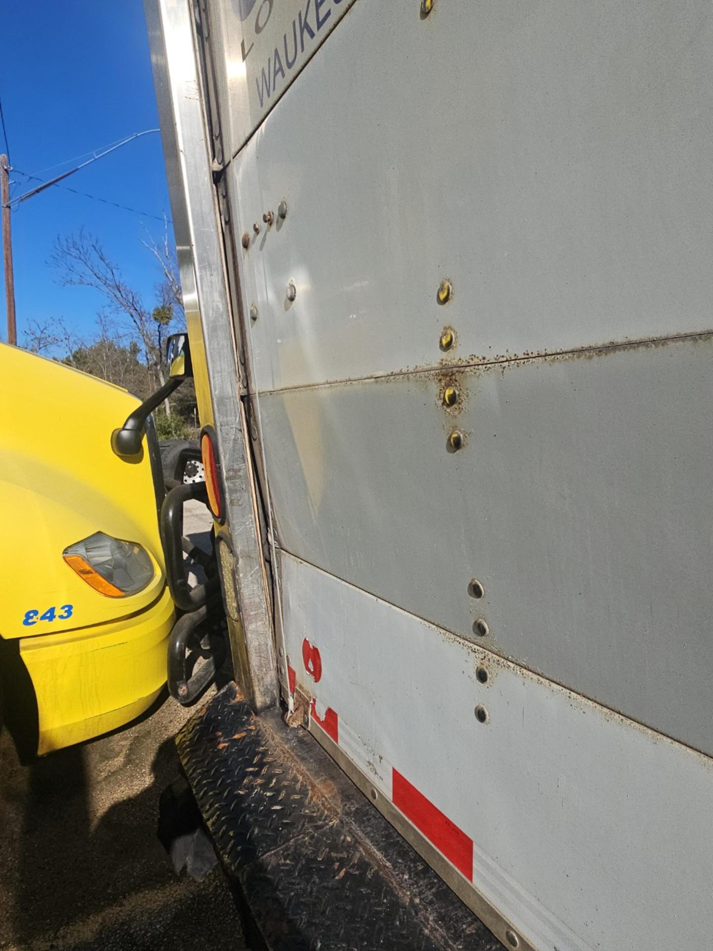 Peterbilt 337 Straight Truck, 2016 - Cummins/PACCAR Diesel, Allison Automatic, Medium-Duty Delivery Truck - Image 7