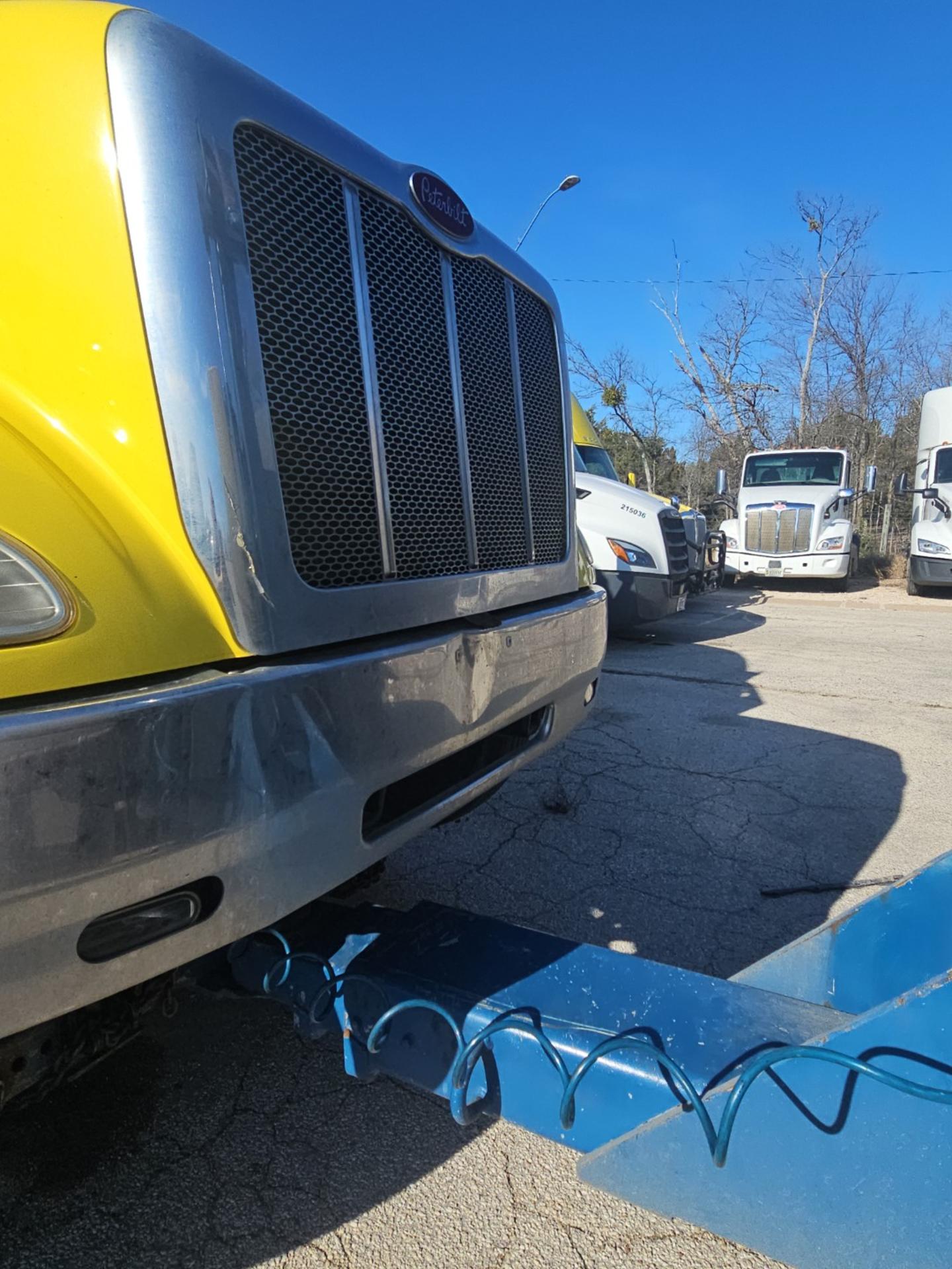 Peterbilt 337 Straight Truck, 2016 - Cummins/PACCAR Diesel, Allison Automatic, Medium-Duty Delivery Truck - Image 16