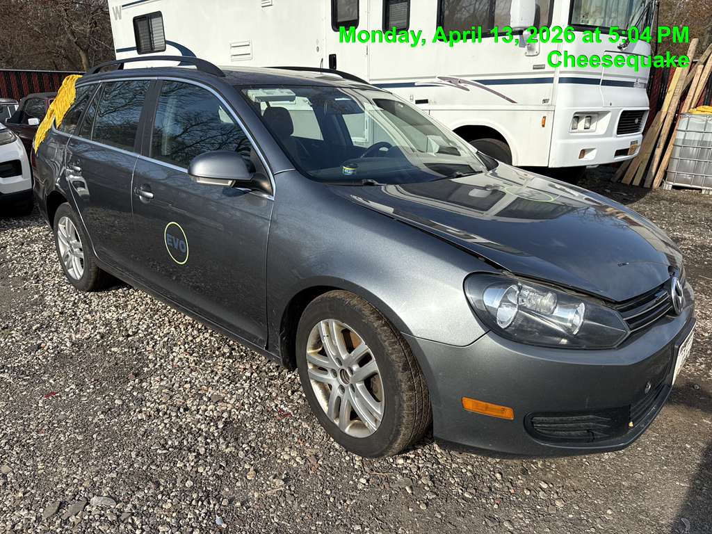 Volkswagen Jetta SportWagen TDI, 2013 - Turbo Diesel Wagon - Image 2