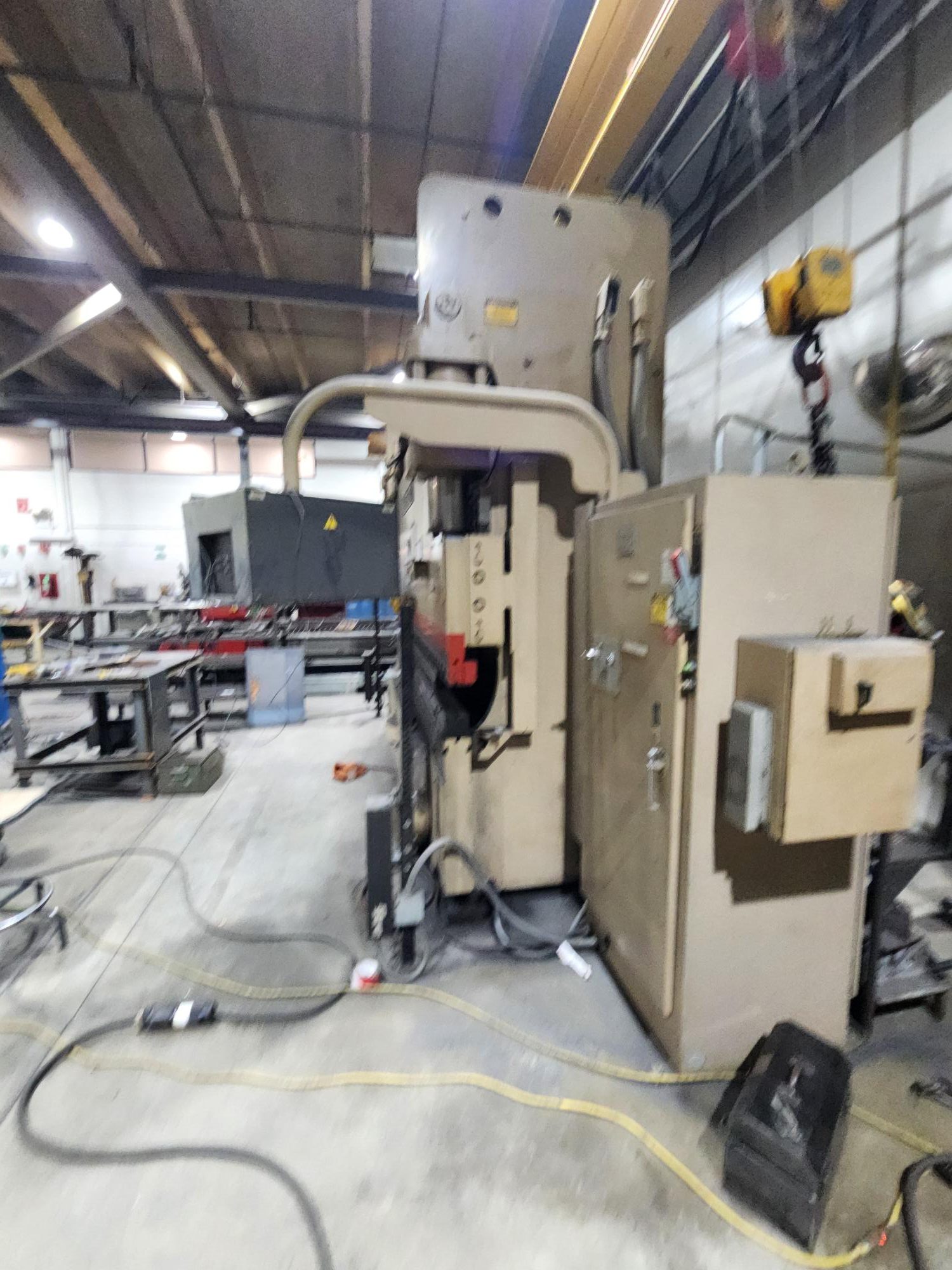 175 ton x 12' Cincinnati 175AFX10 Autoform CNC Press Brake, 1998 - w/2012 control upgrade - Image 3