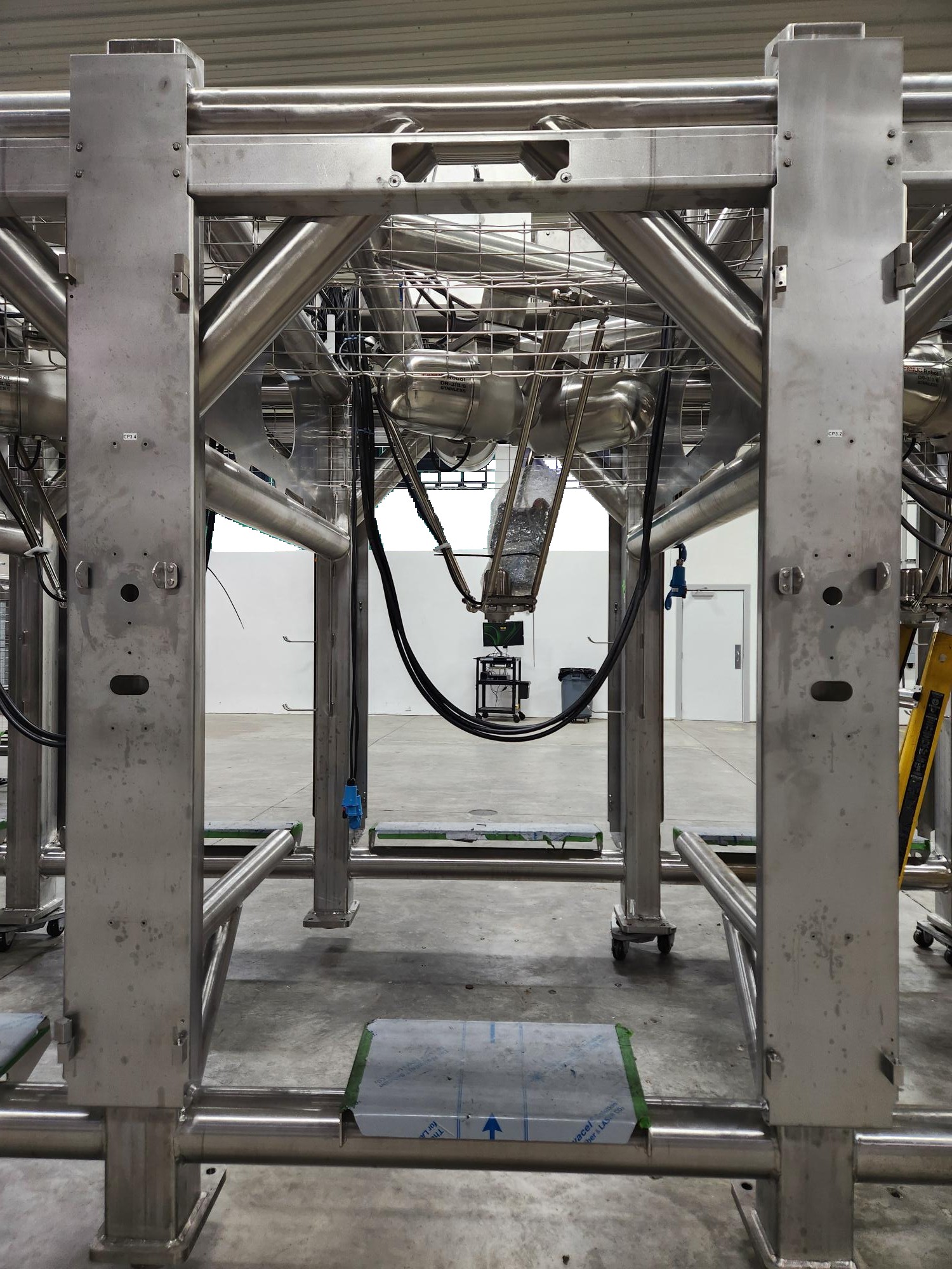 FANUC DR‑3iB/6 Stainless Washdown Delta Robots w/R-30iB+ Mate Control, 2023 – QTY 6 Slave Bundles for Food‑Grade Pick and Place - Image 3