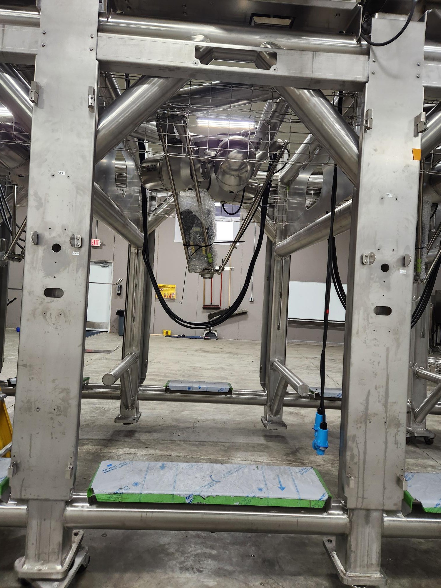 FANUC DR‑3iB/6 Stainless Washdown Delta Robots w/R-30iB+ Mate Control, 2023 – QTY 6 Slave Bundles for Food‑Grade Pick and Place - Image 4
